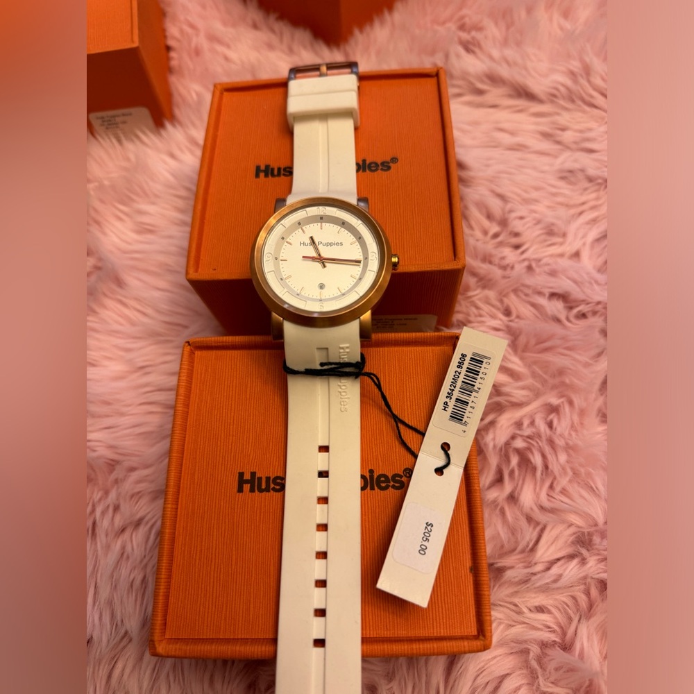 NIB HUSH PUPPIES SILICONE STRAP WATCH - Picture 7 of 11